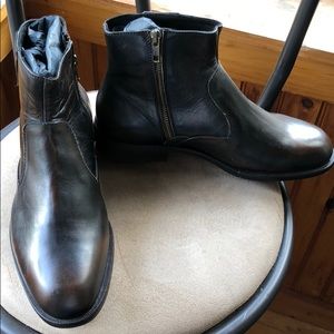 Men’s brown leather shoes